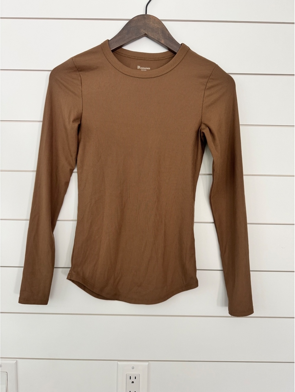 No Boundaries Women's Long Sleeve Brown Crew Neck Shirt XXS